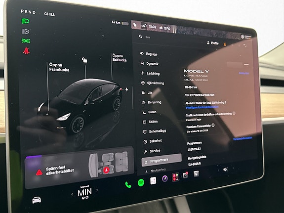 Tesla Model Y 25 of 30