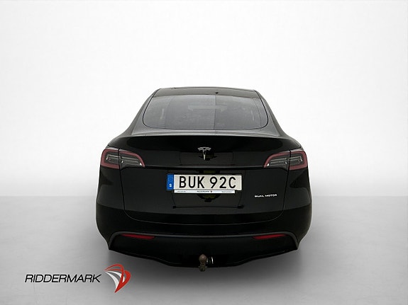 Tesla Model Y 8 of 30