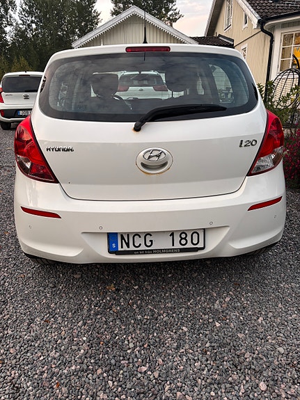 Hyundai i20 4 of 7