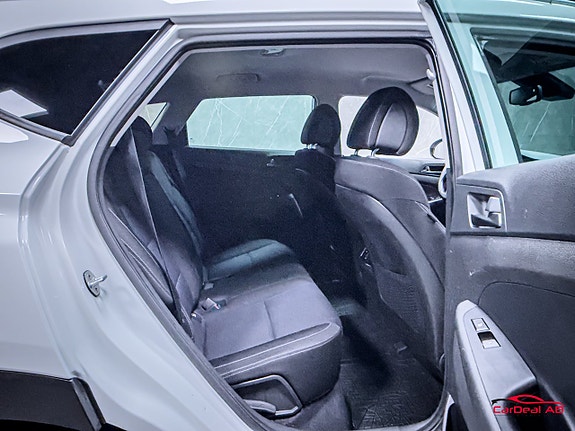 Hyundai Tucson 17 of 30