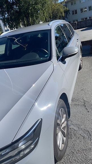 Volkswagen Passat 4 of 6