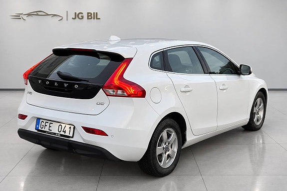 Volvo V40 7 of 21