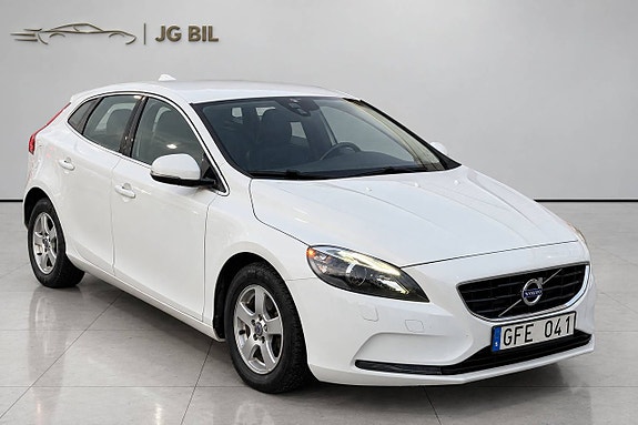 Volvo V40 9 of 21