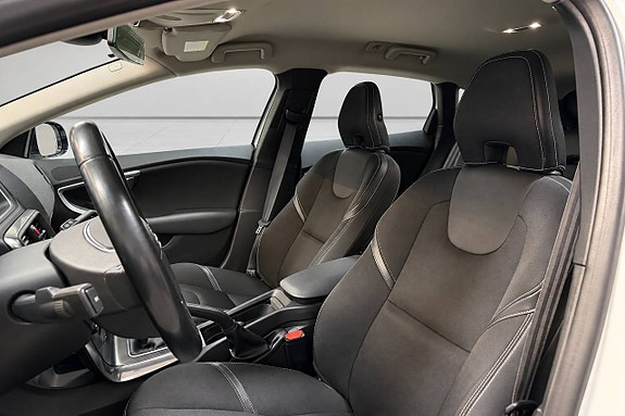 Volvo V40 14 of 21
