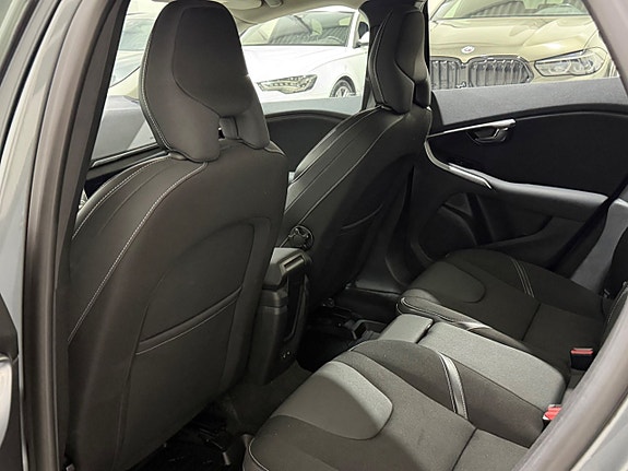 Volvo V40 8 of 11