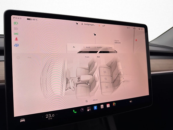 Tesla Model Y 22 of 30