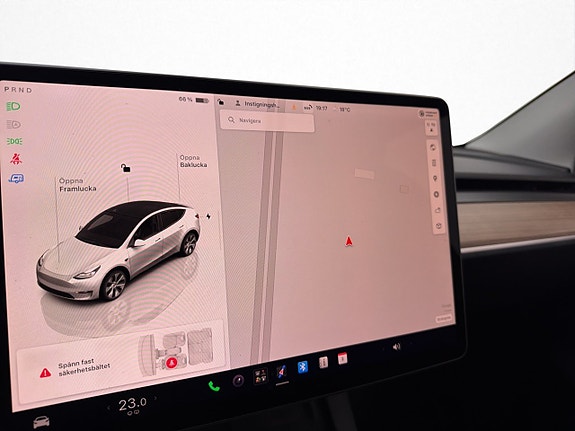 Tesla Model Y 17 of 30