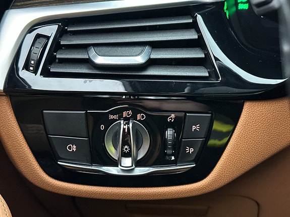BMW 520d 24 of 30