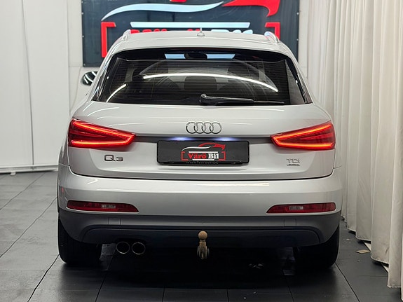 Audi Q3 3 of 27