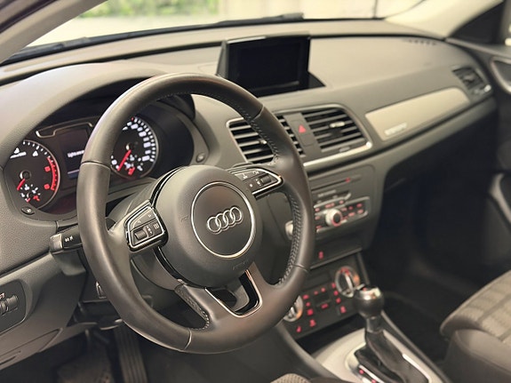 Audi Q3 8 of 27