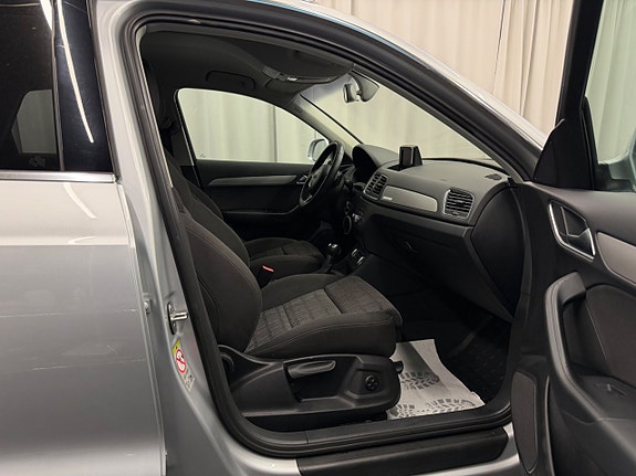 Audi Q3 26 of 27