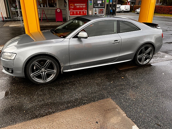 Audi A5 2 of 5
