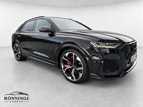 Audi RS Q8 2 of 25