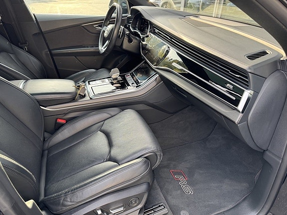 Audi RS Q8 24 of 25