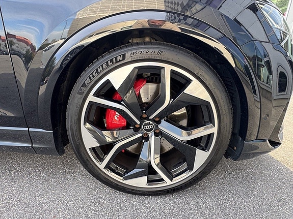 Audi RS Q8 22 of 25