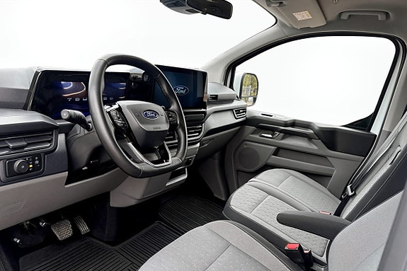 Ford Custom Tourneo 7 of 13