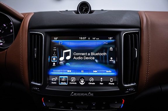Maserati Levante 20 of 27