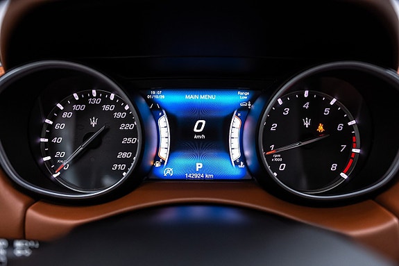 Maserati Levante 18 of 27