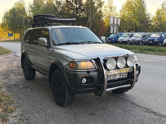Mitsubishi Pajero Sport 16 of 24