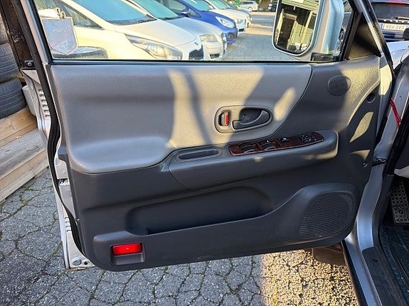 Mitsubishi Pajero Sport 21 of 24