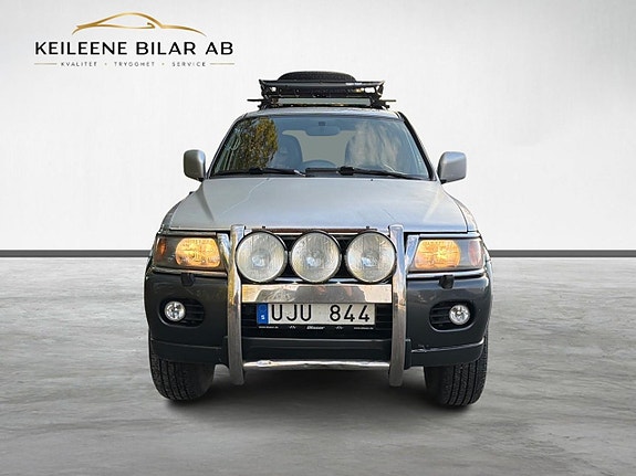 Mitsubishi Pajero Sport 3 of 24
