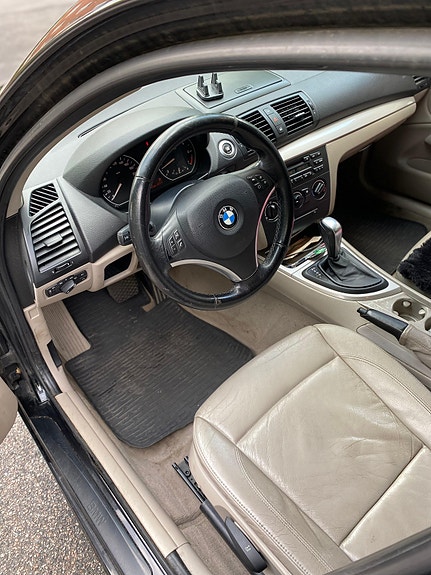 BMW 118i 5 of 7
