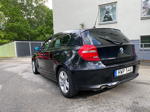 BMW 118i 4 of 7