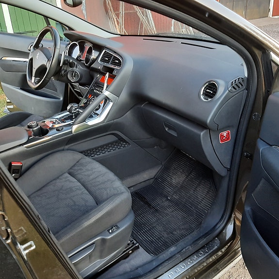Peugeot 3008 5 of 6