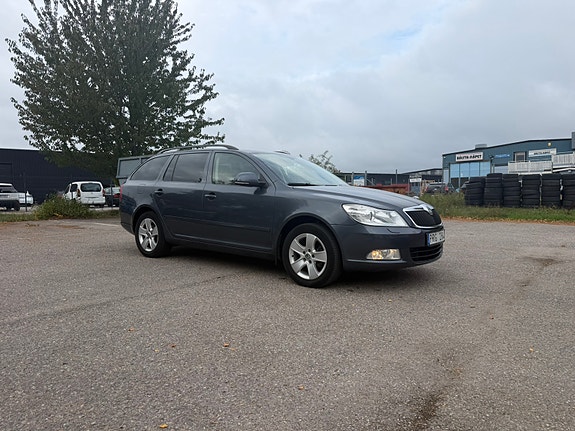 Skoda Octavia 3 of 7