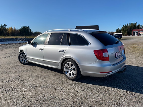 Skoda Superb 4 of 6
