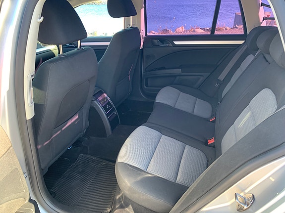 Skoda Superb 5 of 6