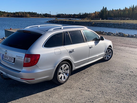 Skoda Superb 3 of 6