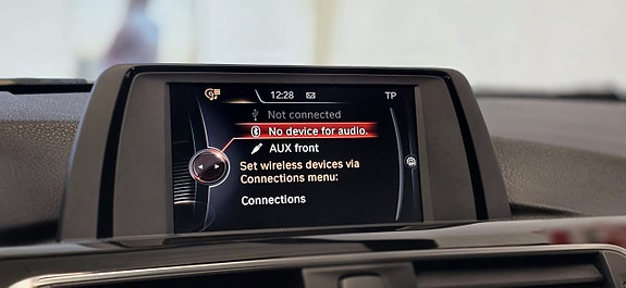 BMW 318d 8 of 13