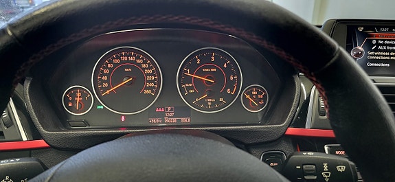 BMW 318d 5 of 13
