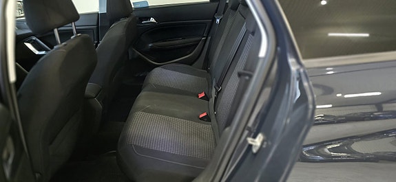 Peugeot 308 SW 16 of 16