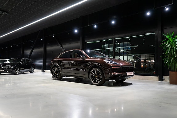 Porsche Cayenne 12 of 22
