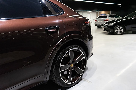 Porsche Cayenne 22 of 22