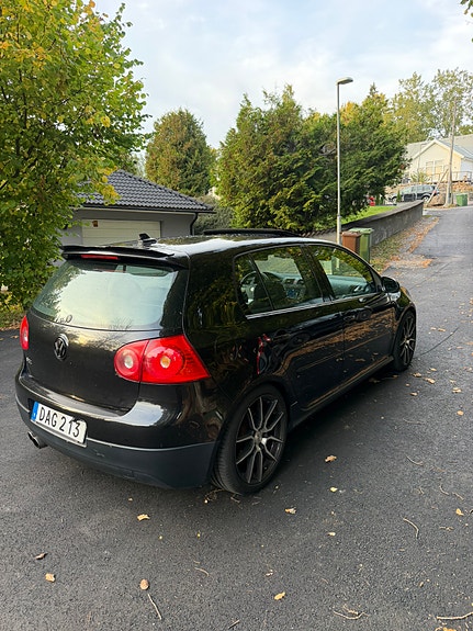 Volkswagen Golf V 4 of 7