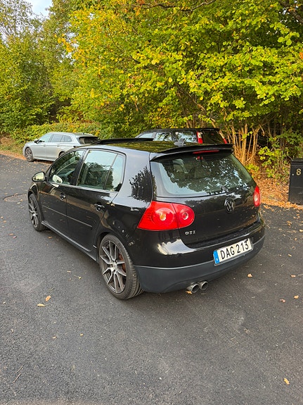 Volkswagen Golf V 6 of 7