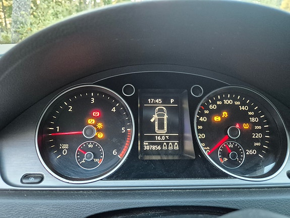 Volkswagen Passat 8 of 8