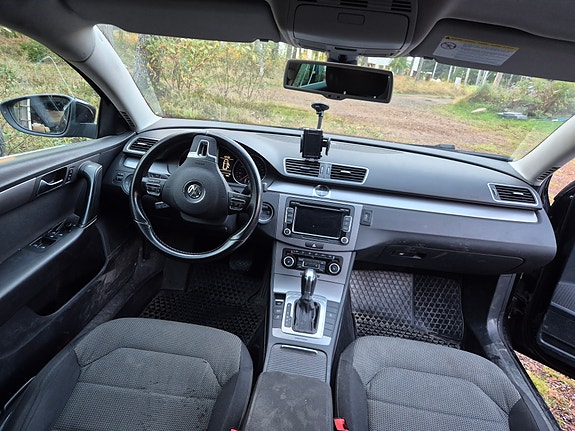 Volkswagen Passat 5 of 8