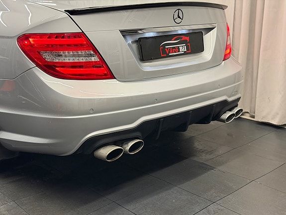 Mercedes-Benz C220 22 of 22