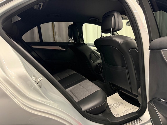 Mercedes-Benz C220 19 of 22