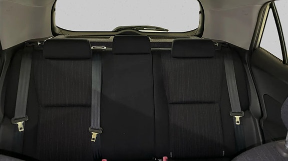 Toyota Auris 14 of 17