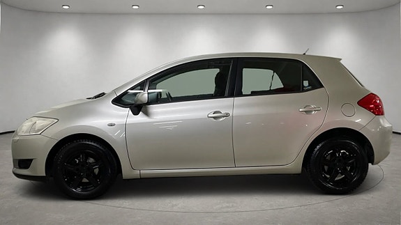 Toyota Auris 3 of 17