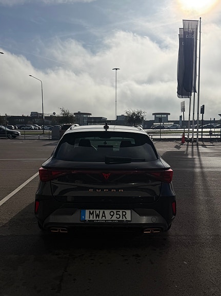 Cupra Leon 4 of 5
