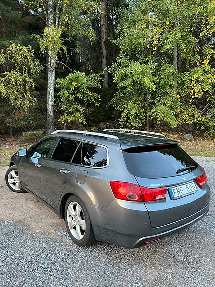 Honda Accord 2 of 11