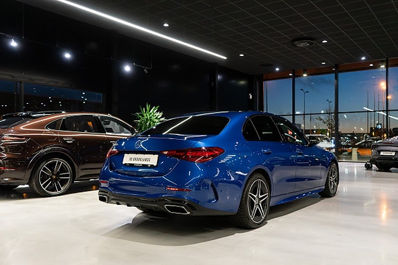Mercedes-Benz C300 e 3 of 11
