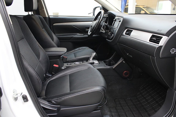 Mitsubishi Outlander 8 of 14