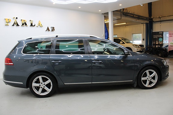 Volkswagen Passat 4 of 12